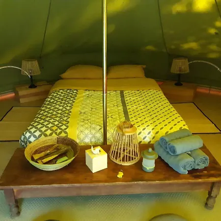 Luxury tent L'escampette