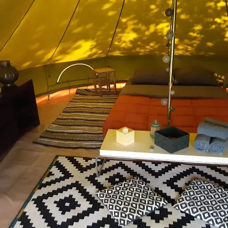 L'escampette Luxury tent Olloy-sur-Viroin
