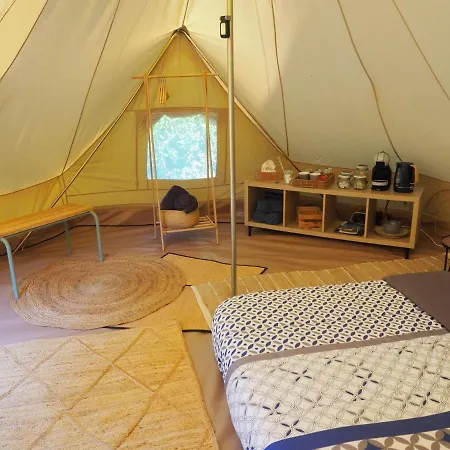 Lüks kamp alanı L'escampette *