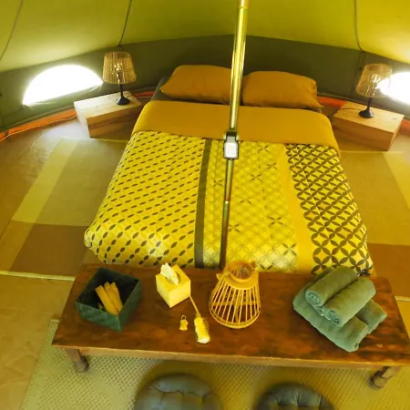 L'escampette Luxury tent Olloy-sur-Viroin