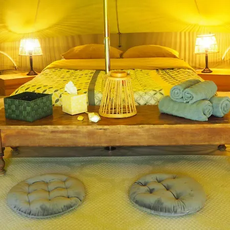 Luxury tent L'escampette *